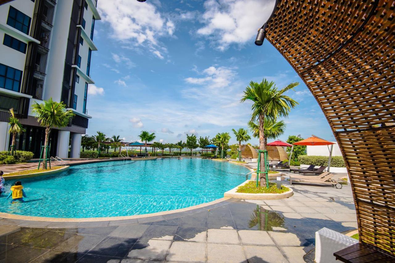 Stay @ Almas Puteri Harbour Nusajaya  Ngoại thất bức ảnh